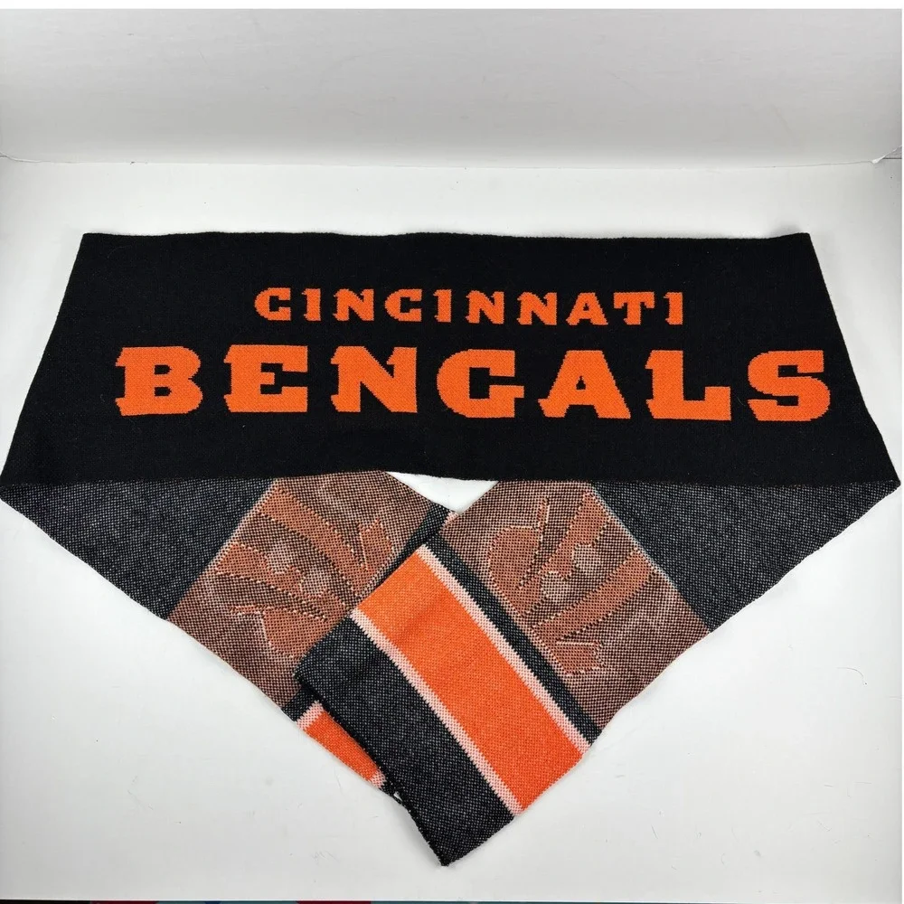 Cincinnati‎ Bengals Scarf Forever Collectibles NFL Orange Black White Knit